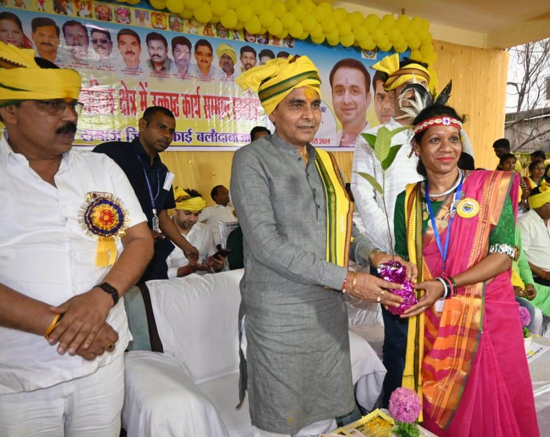 मेहनतकश आदिवासी समाज की सहज और सरल संस्कृति अन्य समाज के लिए आकर्षण का केंद्र – राजस्व मंत्री श्री वर्मा