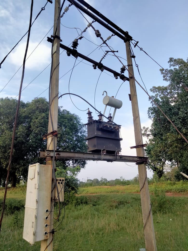 ग्राम हर्राडाँड़ में लगाया गया नया ट्रांसफार्मर