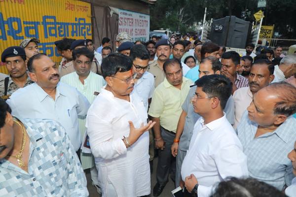 घोसीपुरा स्टेशन क्षेत्र में पुलिस गश्त लगाने और असामाजिक तत्वों के खिलाफ कठोर कार्रवाई करने के निर्देश