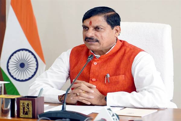 मुख्यमंत्री डॉ. मोहन यादव ने रोटरी क्लब उज्जैन द्वारा संचालित इंटरसिटी साक्षरता कार्यक्रम के प्रतिनिधियों को आज वीडियो कांफ्रेंस के माध्यम से संबोधित किया