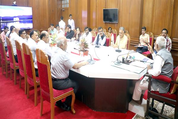 राज्यपाल द्वारा उच्च शिक्षा विभाग की समीक्षा