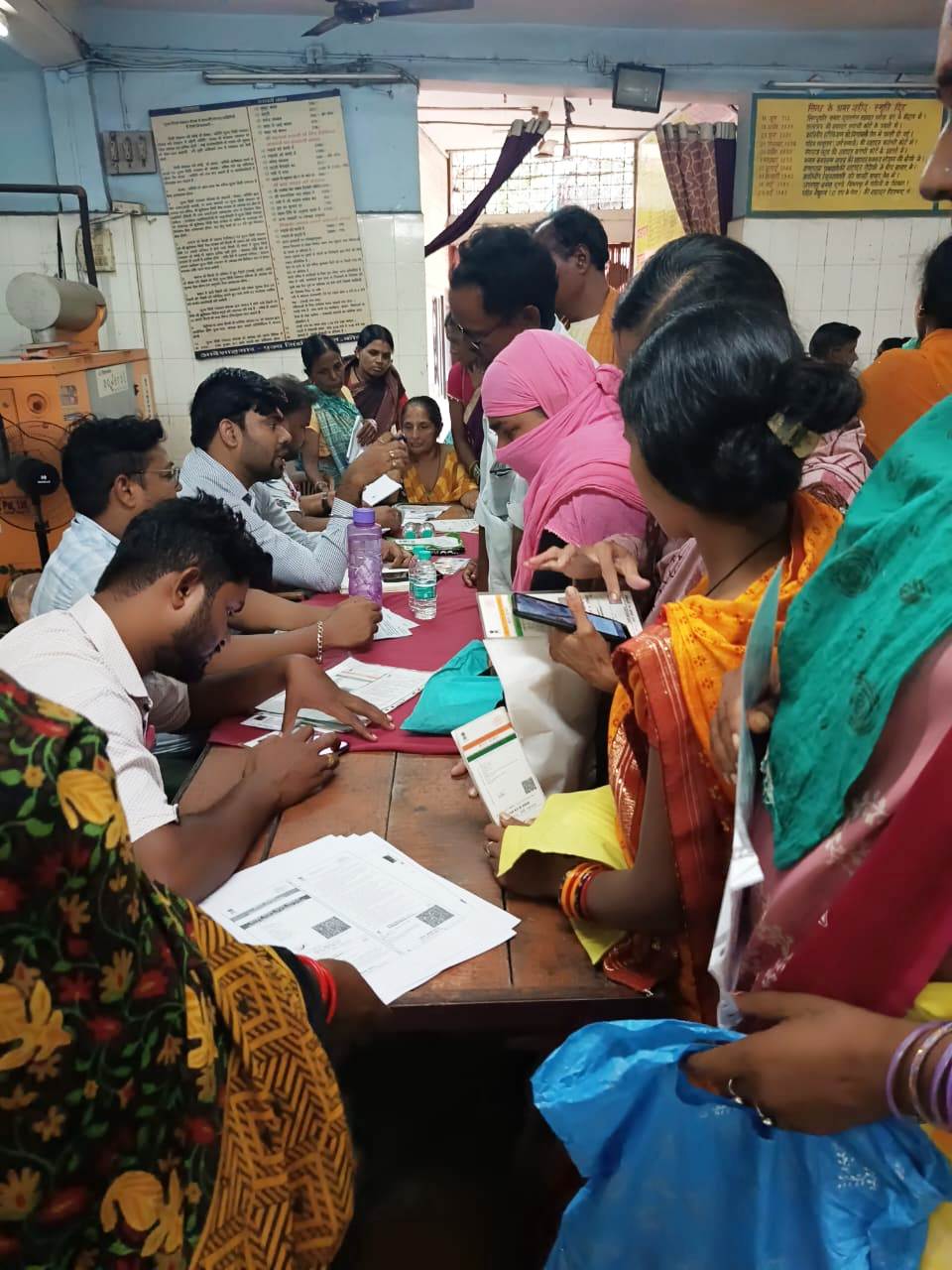 श्रम विभाग द्वारा दो हजार मोबाईल कैंप लगाए गए