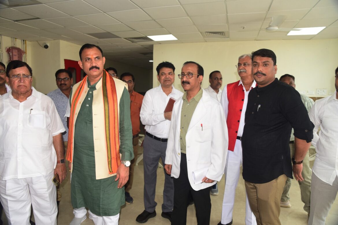 स्वास्थ्य मंत्री श्री श्याम बिहारी जायसवाल ने मल्टी स्पेशलिटी हॉस्पिटल बिलासपुर का किया निरीक्षण