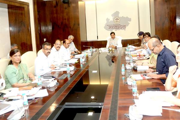 मुख्यमंत्री ने जनसामान्य समस्याओं का समाधान ऑनलाइन से किया निराकरण