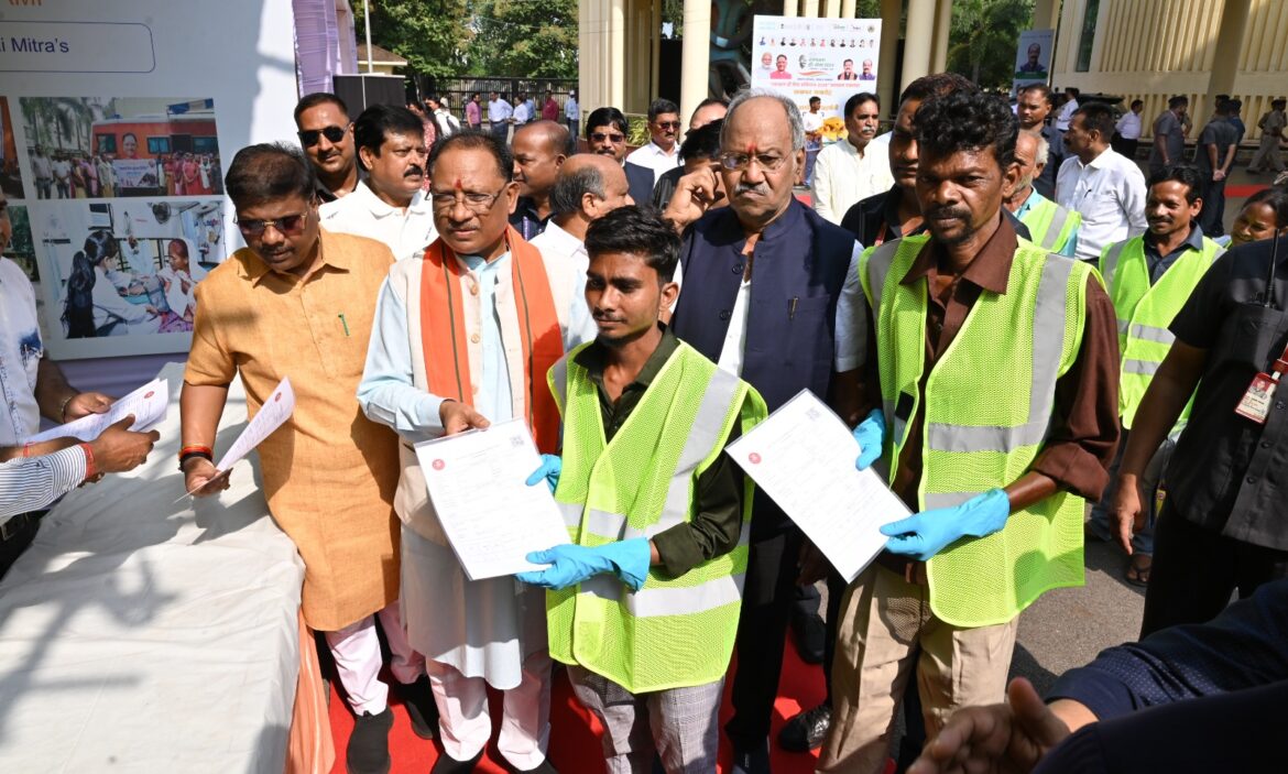 छत्तीसगढ़ में खादी वस्त्रों की खरीद पर मिलेगी 25% की बड़ी छूट