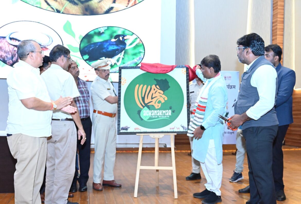 वन्य जीवों के रहवास के लिए छत्तीसगढ़ के वन क्षेत्र सबसे उपयुक्त: वन मंत्री श्री केदार कश्यप