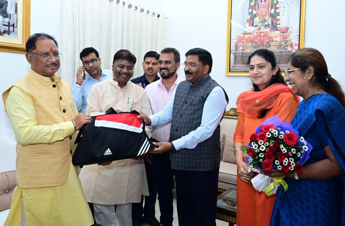 मुख्यमंत्री श्री विष्णु देव साय को 27 वें अखिल भारतीय वन खेलकूद प्रतियोगिता में शामिल होने का निमंत्रण