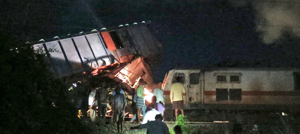 तमिलनाडु में बागमती एक्सप्रेस मालगाड़ी से टकराई: