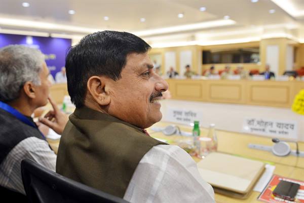 केन्द्रीय गृह मंत्री श्री शाह की अध्यक्षता में नई दिल्ली में वामपंथी उग्रवाद प्रभावित राज्यों की बैठक में मुख्यमंत्री डॉ. यादव बैठक में हुए शामिल