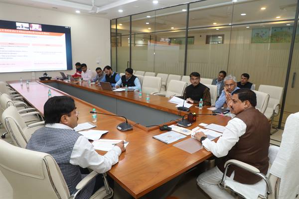 प्रदेश के प्रत्येक लोकसभा क्षेत्र में मेडिकल कॉलेज प्रारंभ करने पर हुई चर्चा
