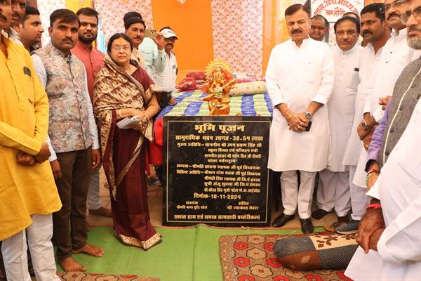 स्कूल शिक्षा मंत्री श्री सिंह ने विकास कार्यों का किया भूमि-पूजन/लोकार्पण