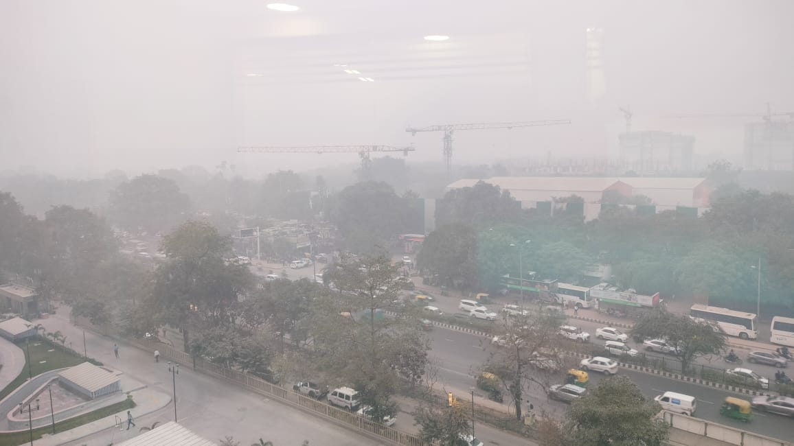 मुंबई में वायु प्रदूषण गंभीर: GRAP-4 (प्रदूषण आपातकाल) लागू, निर्माण कार्यों पर रोक