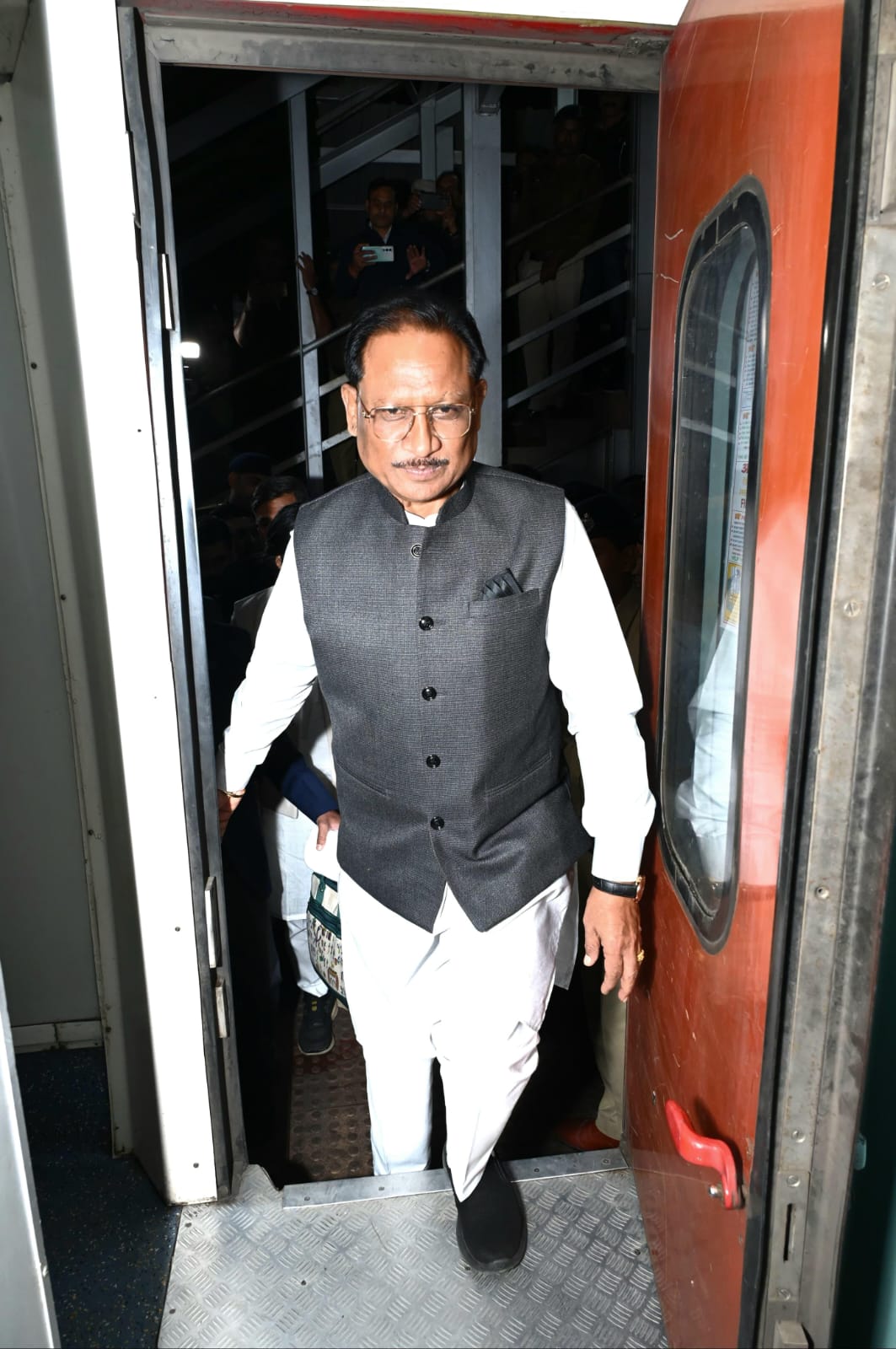 डबल इंजन की सरकार में तेज रफ्तार से चल रही है छत्तीसगढ़ में विकास की रेल – मुख्यमंत्री श्री विष्णुदेव साय