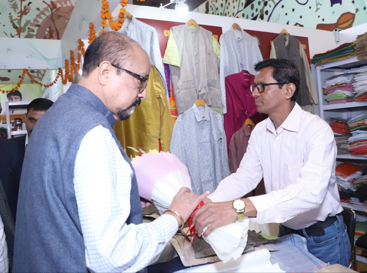 छत्तीसगढ़ के राज्यपाल श्री रमेन डेका ने किया अंतरराष्ट्रीय व्यापार मेला में छत्तीसगढ़ पवेलियन का भ्रमण