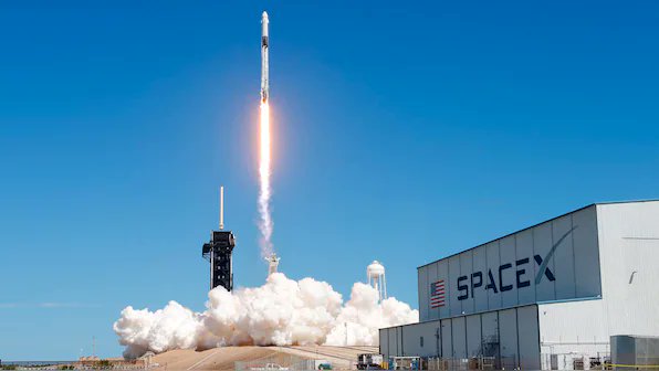 SPACE X के रॉकेट ने इसरो का सैटेलाइट GSAT-N2 लॉन्च किया