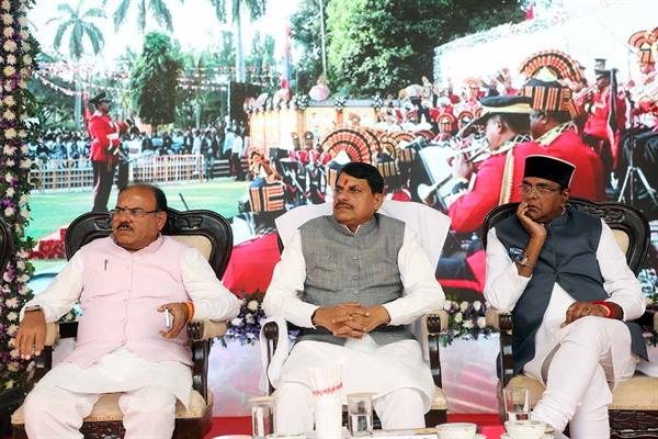 मुख्यमंत्री जनकल्याण पर्व एवं विजय दिवस पर सभी जिलों में हुआ पुलिस बैंड का आयोजन