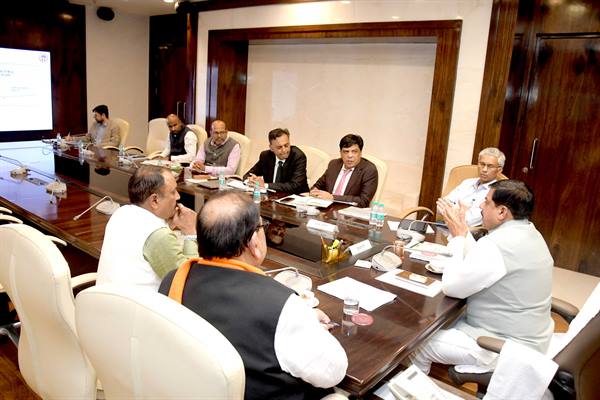 प्रधानमंत्री श्री मोदी के लक्ष्य के अनुरूप 2030 तक 50 प्रतिशत ऊर्जा की आपूर्ति नवकरणीय संसाधनों से होगी