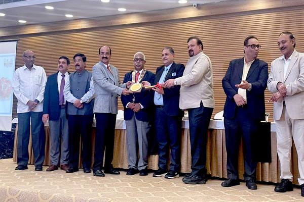 डॉ. गुप्ता को आईएमए का ‘नेशनल वेटरन एकेडमिक एक्सीलेंस अवार्ड’ मिला