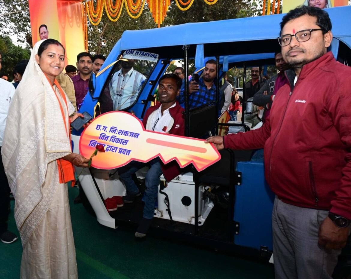 समाज कल्याण विभाग ने प्रतिभावान दिव्यांगजन सम्मान समारोह का किया आयोजन