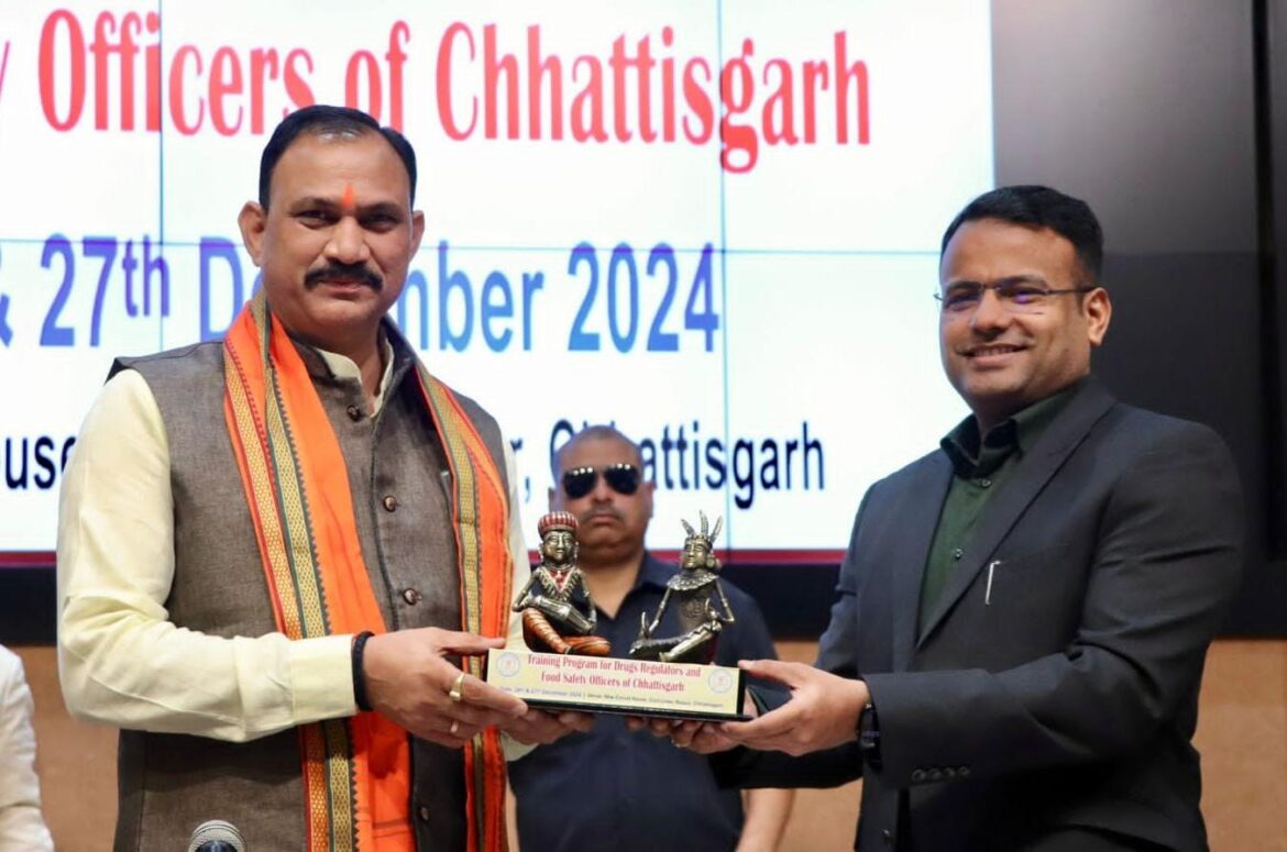 छत्तीसगढ़ में बनेगा फार्मास्यूटिकल एवं मेडिकल डिवाइसेस हब : स्वास्थ्य मंत्री श्री श्याम बिहारी जायसवाल