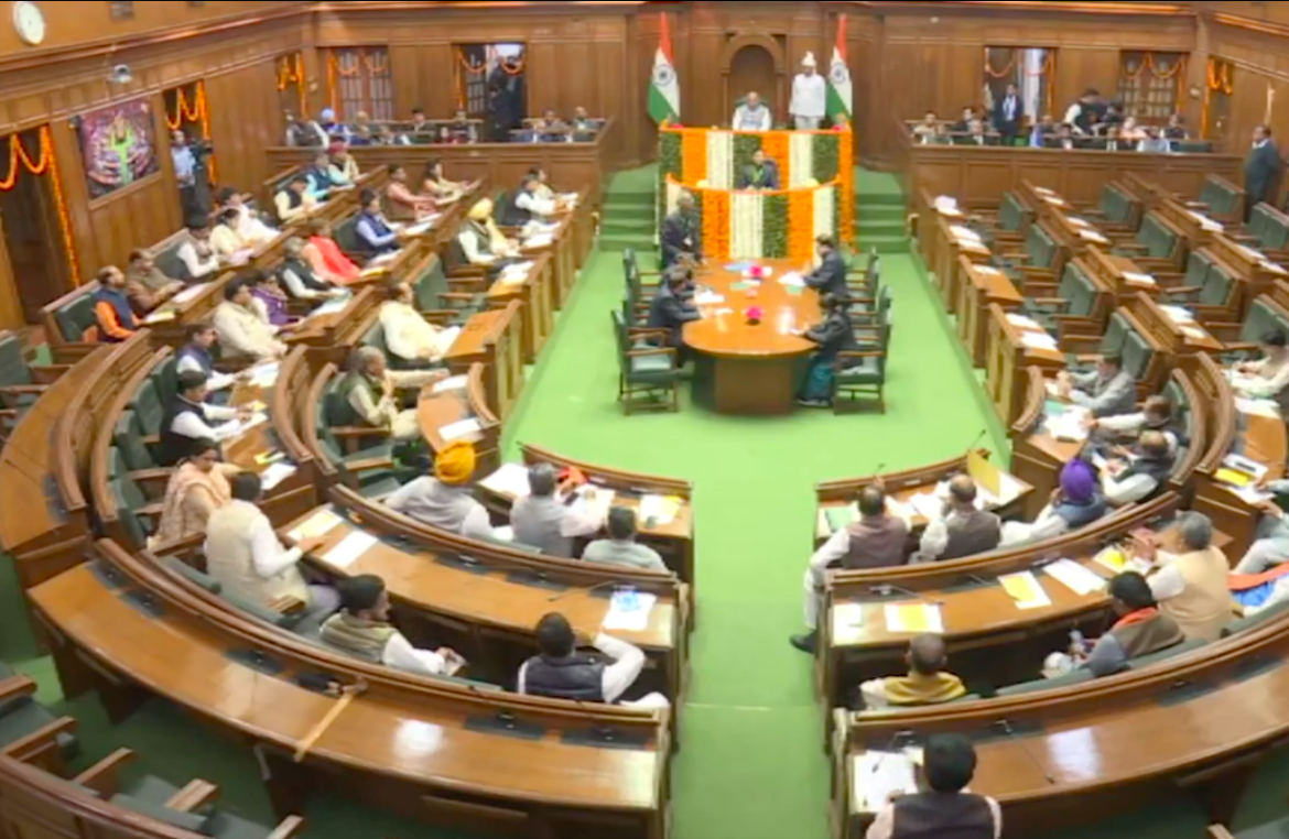 दिल्ली विधानसभा पेश की गई CAG रिपोर्ट