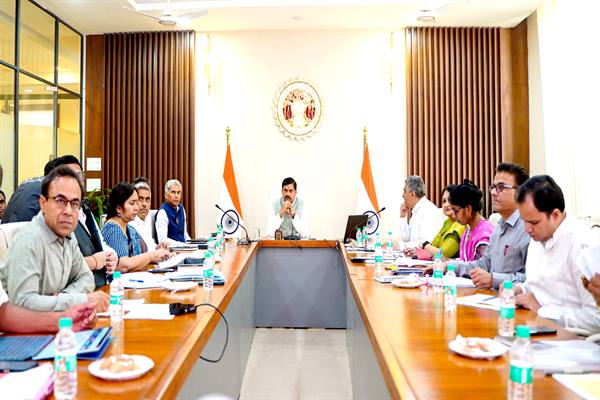 पीएम आवास योजना का लाभ गांव-गांव तक पहुंचाने 31 मार्च तक पूर्ण करें सर्वे कार्य : मुख्यमंत्री डॉ. यादव