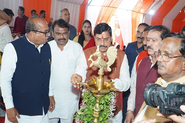 मुख्यमंत्री ने 1127 करोड़ की लागत की औद्योगिक इकाइयों का किया लोकार्पण-भूमिपूजन