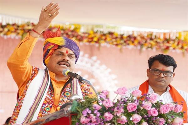 अलीराजपुर में 1369 नव दम्पतियों को मुख्मयंत्री कन्या विवाह योजना में 7 करोड़ 52 लाख रूपये की राशि कन्यादान के रूप में दी