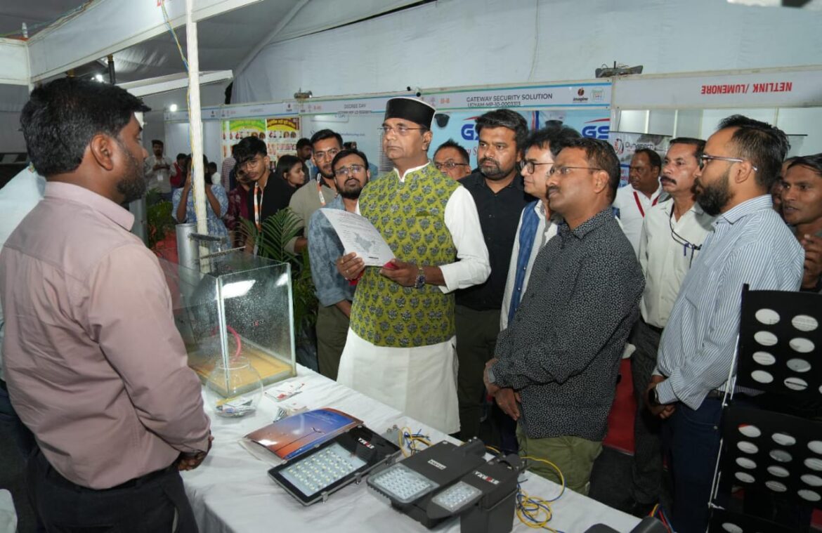 क्लीन एंड ग्रीन एनर्जी में ही भविष्य : मंत्री श्री सारंग