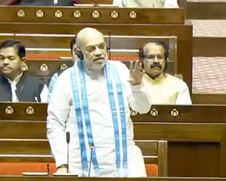 TMC सांसद पर भड़के अमित शाह :  मैं किसी की दया पर नहीं बल्कि 7 बार चुनाव जीतकर आया हूं