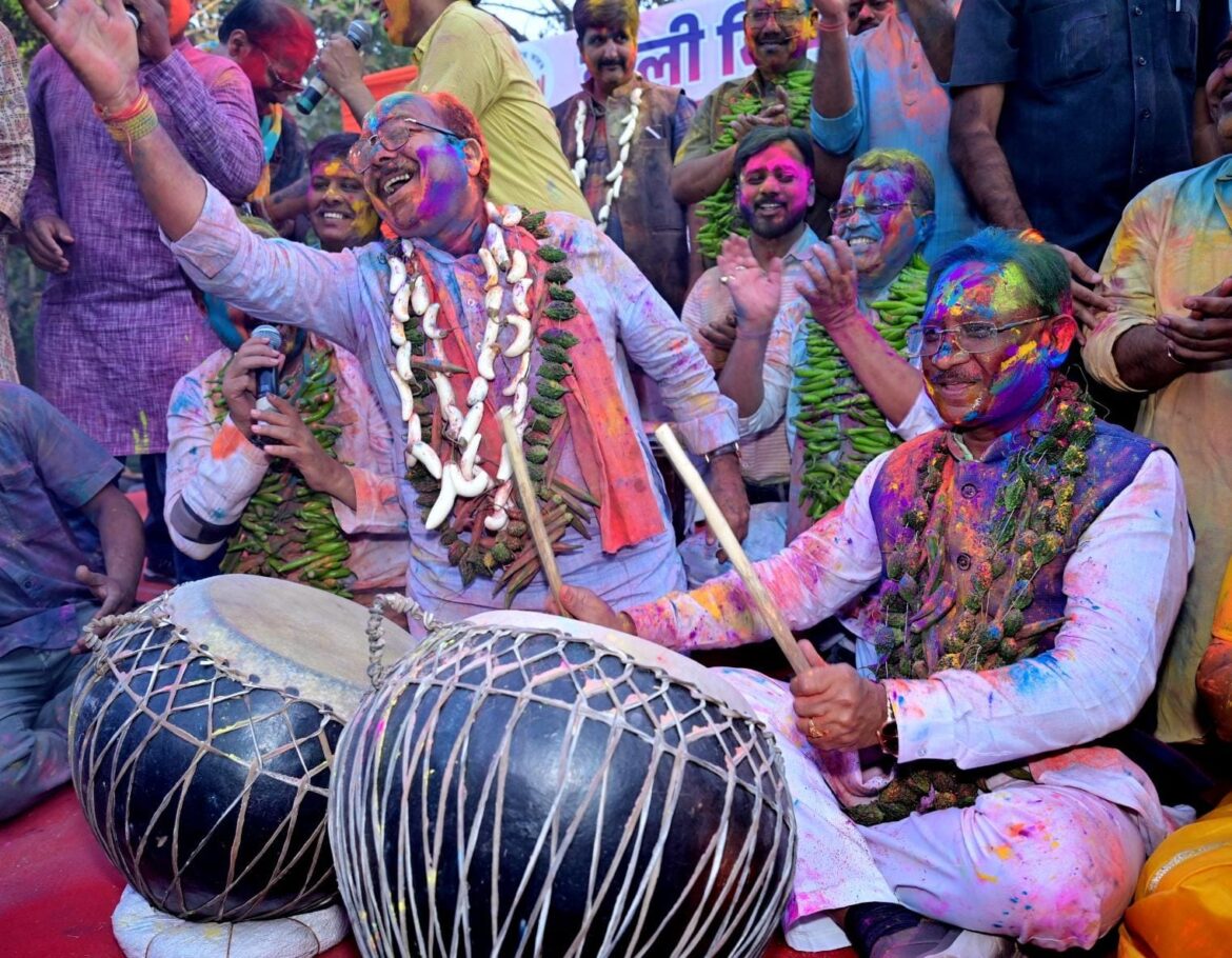 रायपुर प्रेस क्लब के होली मिलन समारोह में मुख्यमंत्री श्री साय हुए शामिल