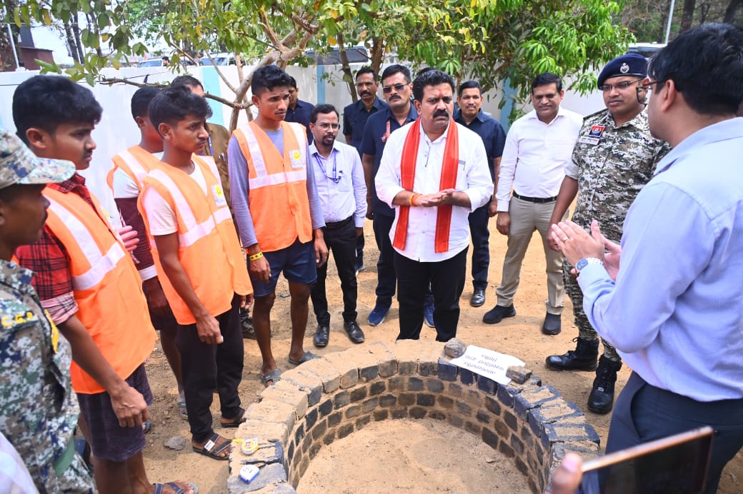 आत्मसमर्पित नक्सलियों को शासन की समस्त योजनाओं का मिले समुचित लाभ -उप मुख्यमंत्री श्री विजय शर्मा