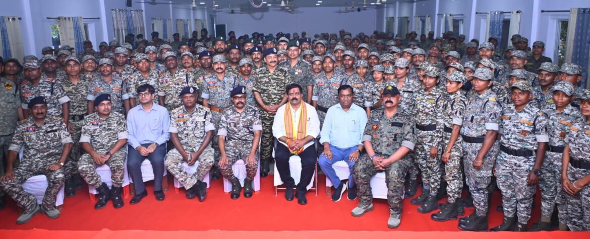 माओवादियों से लोहा लेने वाले जांबाज जवानों से रूबरू हुए उपमुख्यमंत्री श्री विजय शर्मा