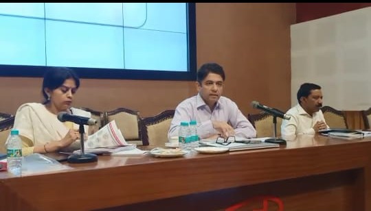 स्वास्थ्य सचिव श्री अमित कटारिया ने विभागीय कामकाज की गहन समीक्षा की