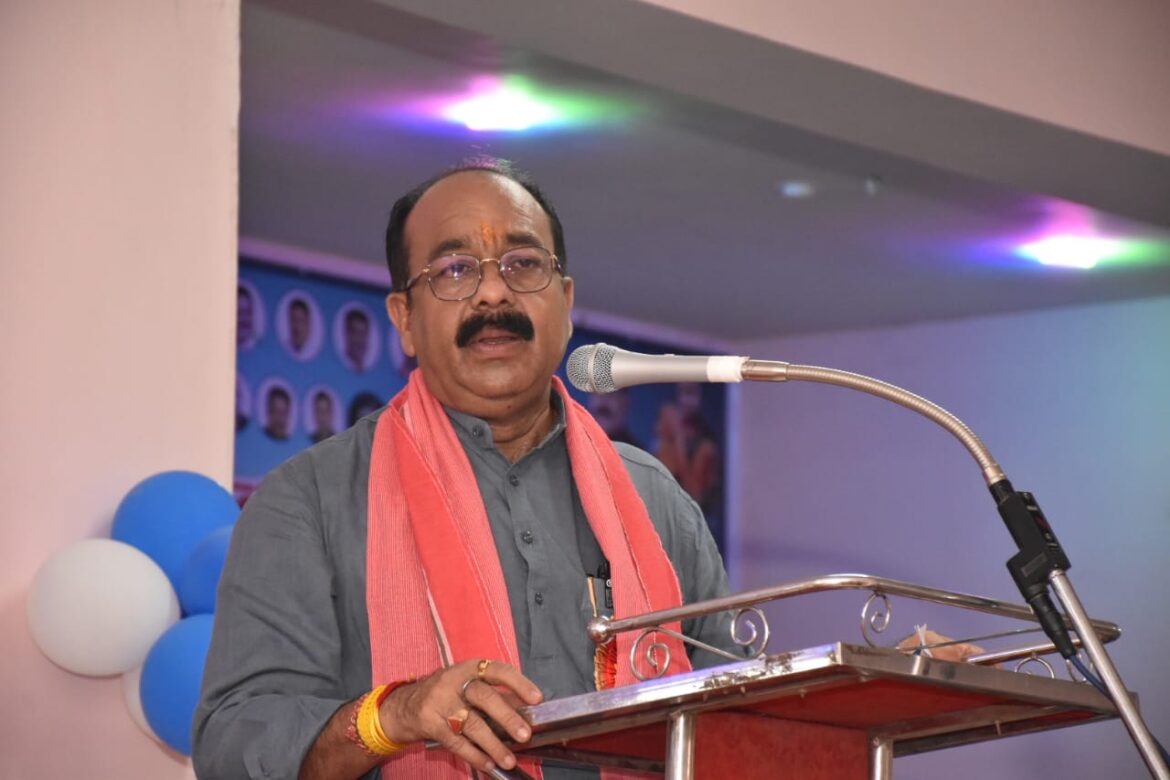 मेहनत एवं ईमानदारी से आगे बढ़ रहा साहू समाज : श्री अरूण साव