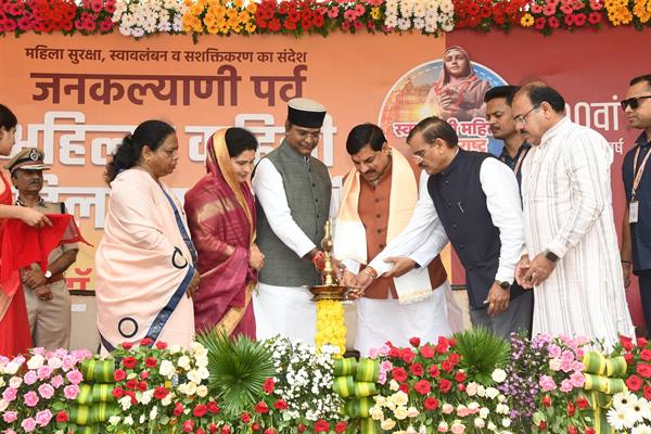 प्रधानमंत्री श्री मोदी 31 मई को देवी अहिल्याबाई की 300वीं जयंती पर महिला सशक्तिकरण महासम्मेलन में होंगे शामिल