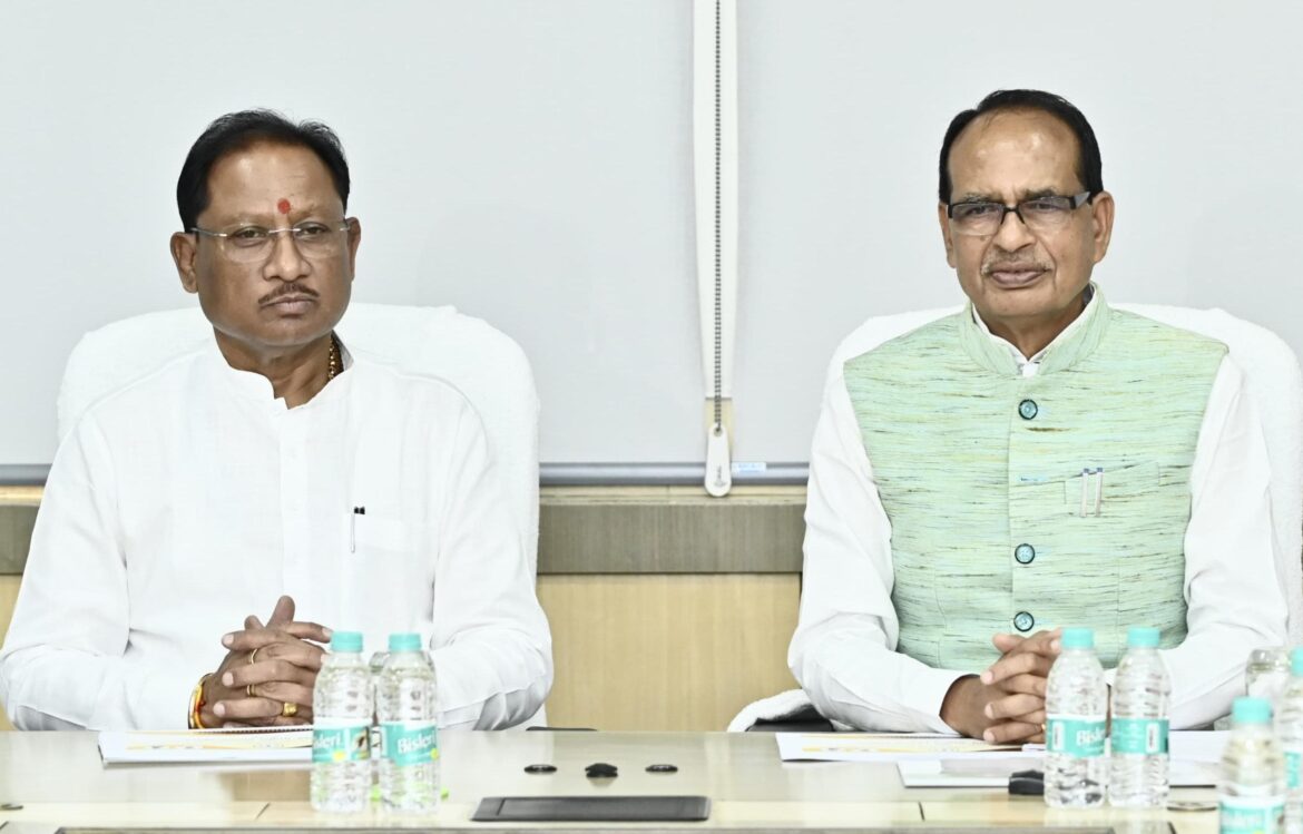 ‘अटल डिजिटल सुविधा केंद्रों’ की केंद्रीय मंत्री श्री चौहान ने की सराहना: ग्रामीण अर्थव्यवस्था में डिजिटल सशक्तिकरण की दिशा में बताया क्रांतिकारी कदम