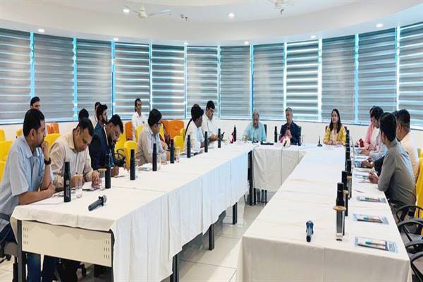 ‘एमपी स्पेस-टेक पॉलिसी: संभावनाएँ और चुनौतियाँ’ विषय पर हुआ मंथन