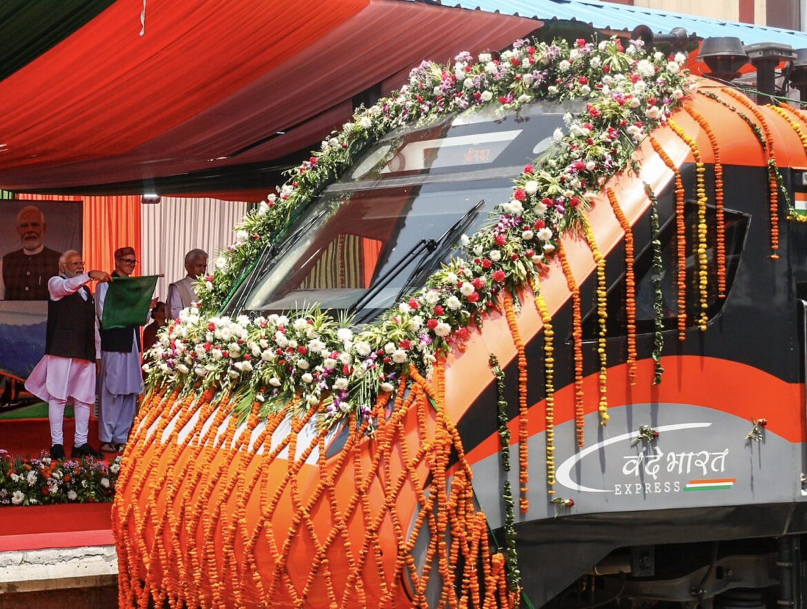 कश्मीर के लिए पहली ट्रेन आज से शुरू