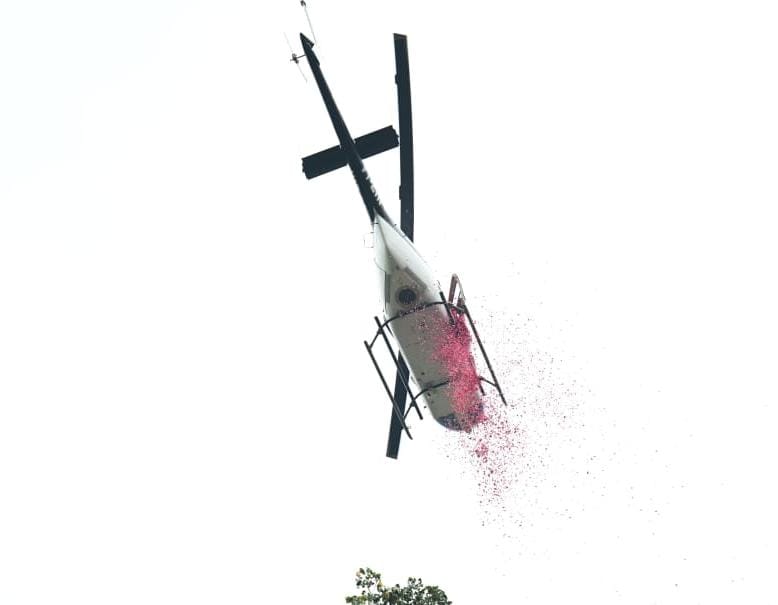 हर-हर महादेव से गूंज उठा भोरमदेव: मुख्यमंत्री श्री विष्णुदेव साय ने हेलीकॉप्टर से पुष्पवर्षा कर हजारों कांवड़ियों का किया भव्य स्वागत