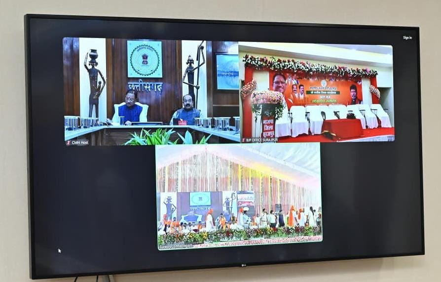 मुख्यमंत्री श्री विष्णु देव साय ने सूरजपुर जिले में 211 करोड़ से अधिक के विकास कार्यों का लोकार्पण-भूमिपूजन