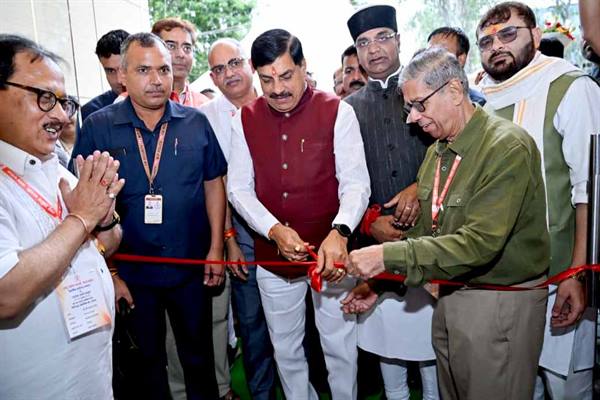 मुख्यमंत्री ने लघु उद्योग भारती के प्रादेशिक भवन उद्यम सेतु का किया लोकार्पण