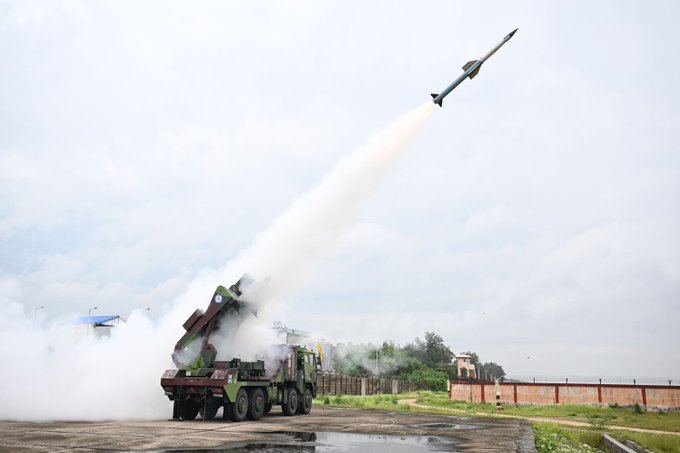DRDO ने रचा इतिहास: स्वदेशी IADWS ने एक साथ तीन हवाई खतरों को किया तबाह!