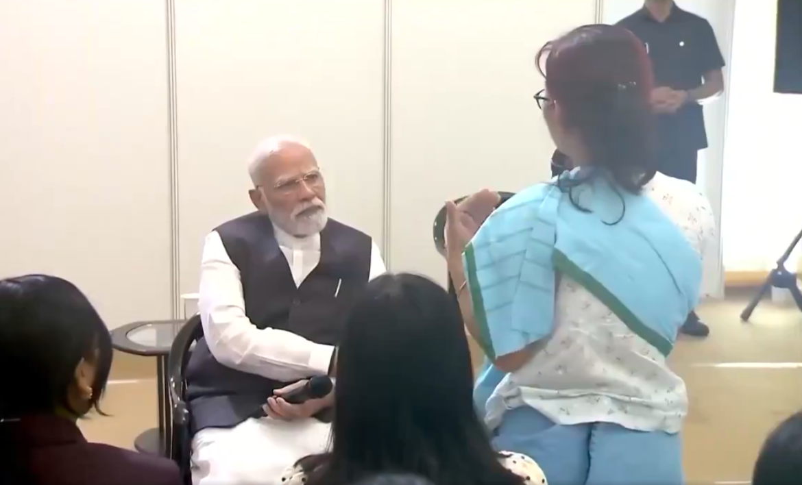 प्रधानमंत्री मोदी का मणिपुर दौरा: राहत शिविरों में पीड़ितों से मिले