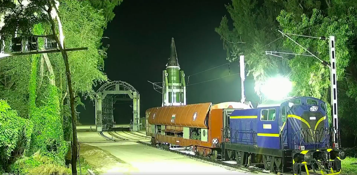 भारत ने अग्नि-प्राइम मिसाइल का सफल परीक्षण किया, जो अब ट्रेन से भी लॉन्च हो सकती है