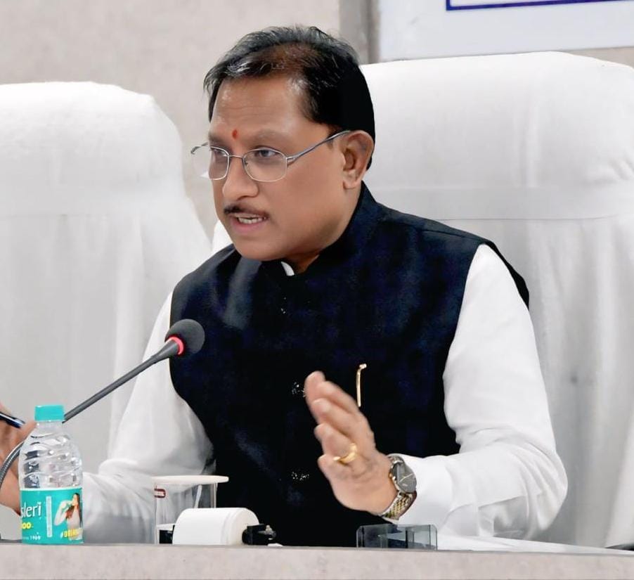 मुख्यमंत्री श्री विष्णु देव साय ने बाढ़ राहत कार्यों की समीक्षा की