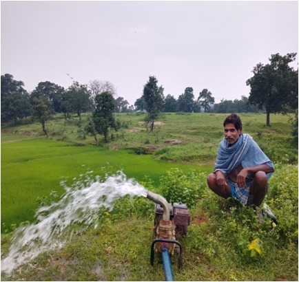 20 साल पुराने तालाब का कायाकल्प, सिंचाई और मछलीपालन से बदल रही है ग्रामीणों की जिंदगी