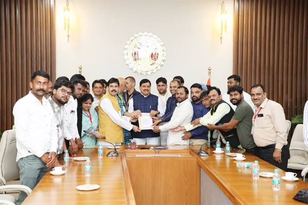 मुख्यमंत्री डॉ. यादव से ओबीसी प्रतिनिधिमंडल ने की सौजन्य भेंट