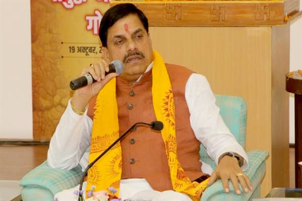 श्रीराम की तपोभूमि चित्रकूट बनेगा धार्मिक-ग्रामीण पर्यटन केंद्र, सीएम डॉ. यादव ने पंचवटी घाट पर किया दीपदान