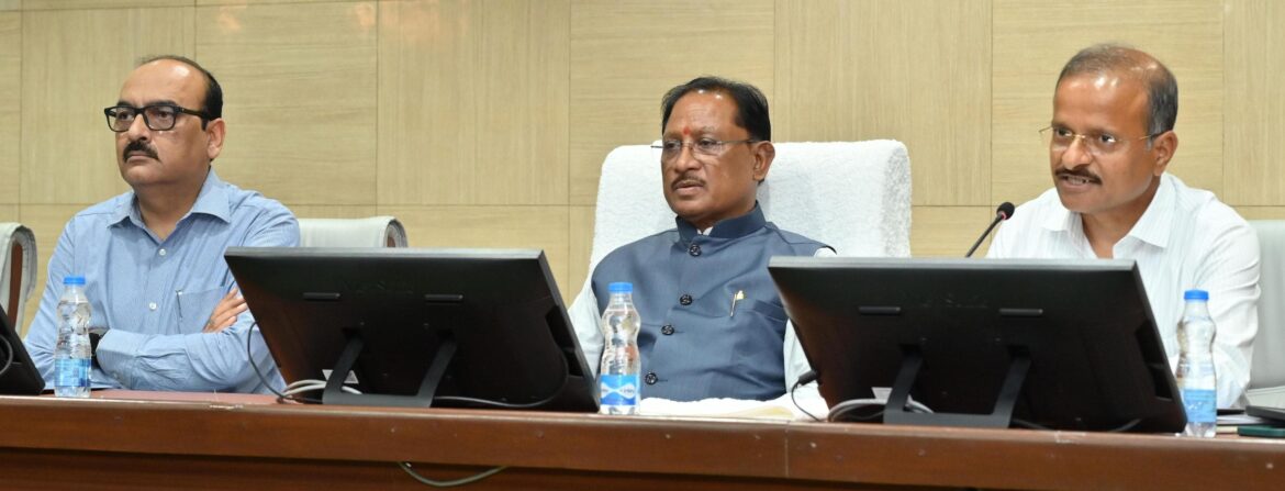 मुख्यमंत्री की विभागीय सचिवों और विभागाध्यक्षों के साथ मैराथन बैठक